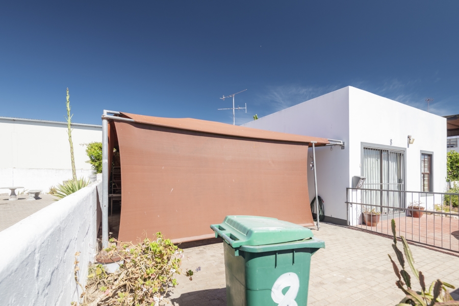 2 Bedroom Property for Sale in Skiathos Western Cape